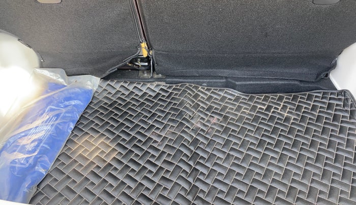 2024 Mahindra XUV 3XO MX3 Pro 1.2 L TCMPFi, Petrol, Manual, 15,478 km, Boot Inside