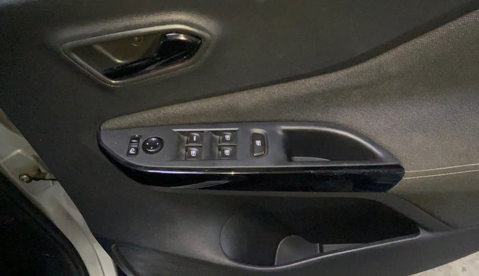 2023 Nissan MAGNITE XV CVT TURBO KURO EDITION , Petrol, Automatic, 19,941 km, Driver Side Door Panels Control