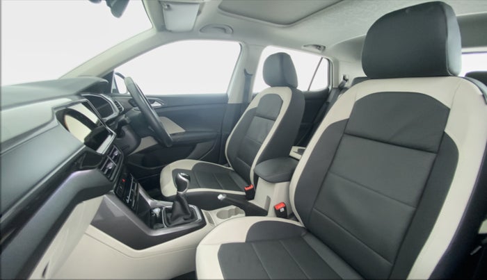 2021 Volkswagen TAIGUN TOPLINE 1.0 TSI MT, Petrol, Manual, 7,977 km, Right Side Front Door Cabin