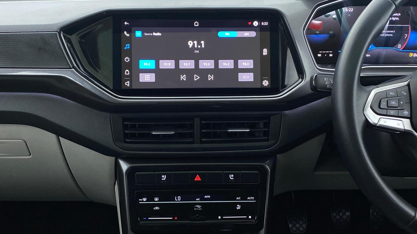 2021 Volkswagen TAIGUN TOPLINE 1.0 TSI MT, Petrol, Manual, 7,977 km, Air Conditioner