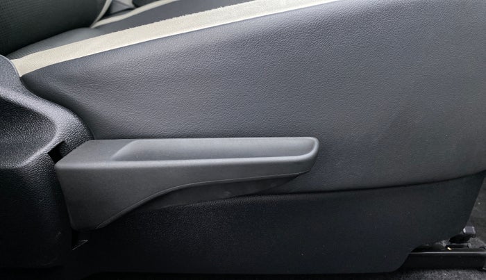 2021 Volkswagen TAIGUN TOPLINE 1.0 TSI MT, Petrol, Manual, 7,977 km, Driver Side Adjustment Panel