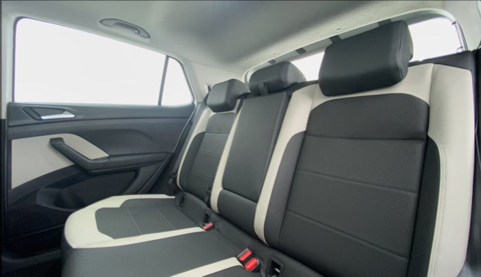 2021 Volkswagen TAIGUN TOPLINE 1.0 TSI MT, Petrol, Manual, 7,977 km, Right Side Rear Door Cabin