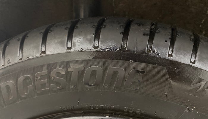2014 Honda City 1.5L I-VTEC VX CVT, Petrol, Automatic, 1,27,988 km, Right Rear Tyre Tread