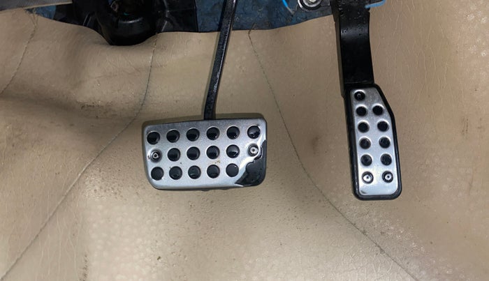 2014 Honda City 1.5L I-VTEC VX CVT, Petrol, Automatic, 1,27,988 km, Pedals