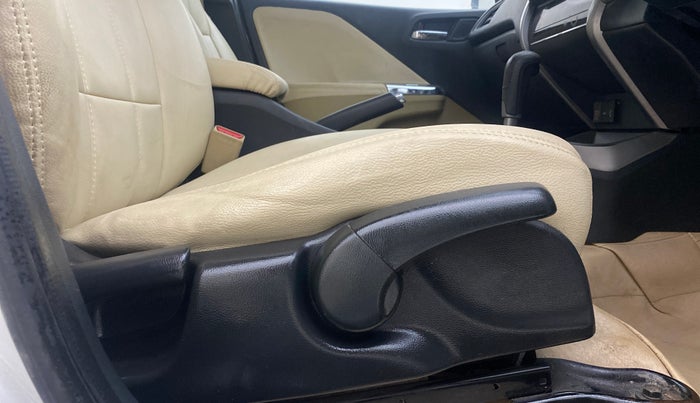 2014 Honda City 1.5L I-VTEC VX CVT, Petrol, Automatic, 1,27,988 km, Driver Side Adjustment Panel