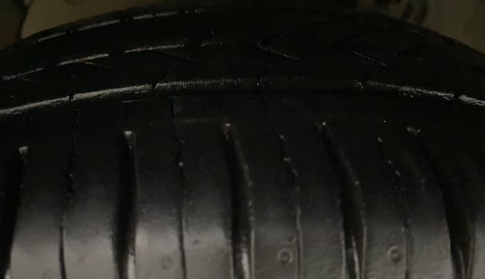 2019 Ford New Figo TITANIUM1.5 DIESEL, Diesel, Manual, 71,342 km, Left Front Tyre Tread