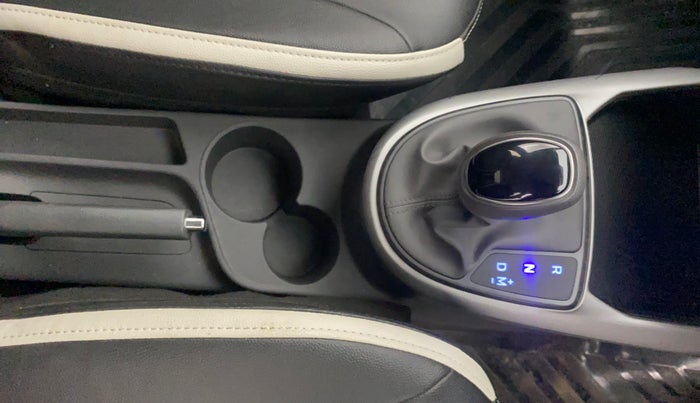 2020 Hyundai GRAND I10 NIOS ASTA AMT 1.2 KAPPA VTVT, Petrol, Automatic, 21,138 km, Gear Lever