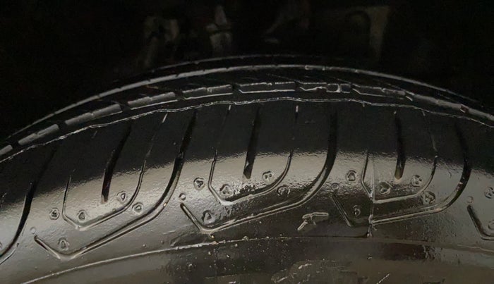 2016 Honda City 1.5L I-VTEC VX (O) MT, Petrol, Manual, 39,445 km, Right Front Tyre Tread