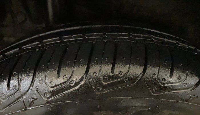 2016 Honda City 1.5L I-VTEC VX (O) MT, Petrol, Manual, 39,445 km, Right Rear Tyre Tread