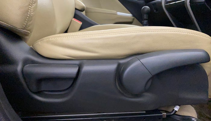 2016 Honda City 1.5L I-VTEC VX (O) MT, Petrol, Manual, 39,445 km, Driver Side Adjustment Panel