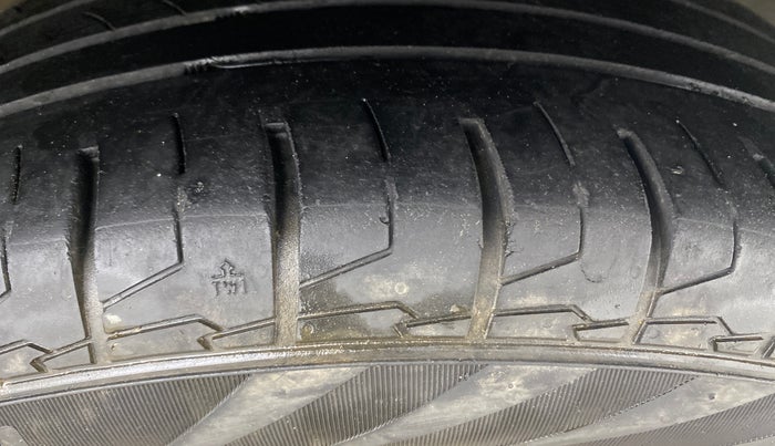 2021 KIA SELTOS HTX 1.5 PETROL, Petrol, Manual, 39,677 km, Right Front Tyre Tread