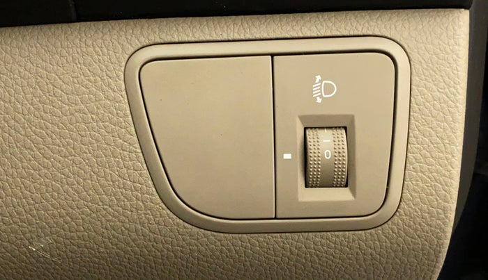 2012 Hyundai Eon D-LITE, Petrol, Manual, 33,936 km, Dashboard - Headlight height adjustment not working