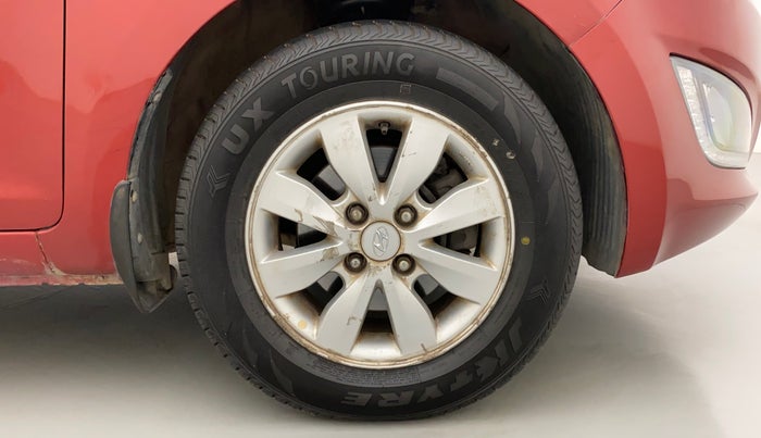 2013 Hyundai i20 SPORTZ 1.4 AT, Petrol, Automatic, 56,874 km, Right Front Wheel