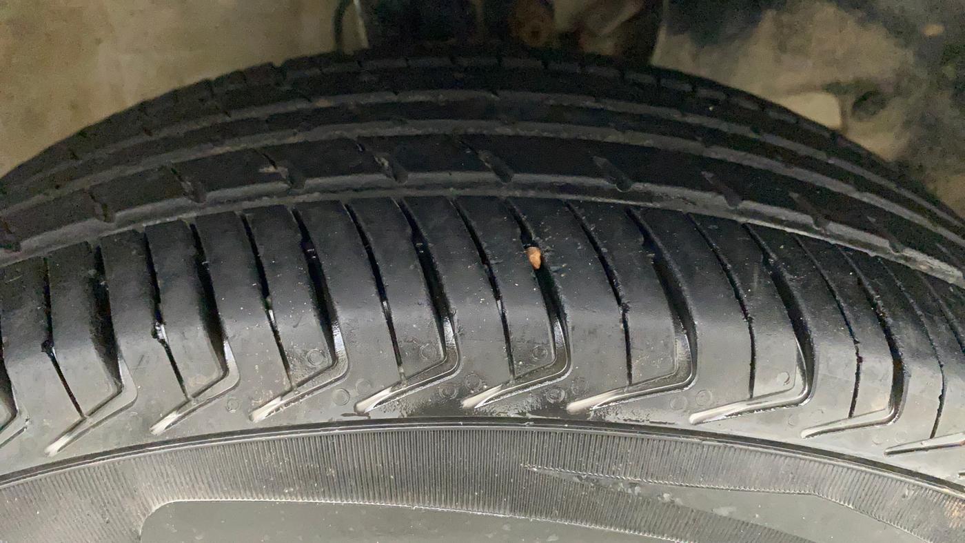 2019 Maruti New Wagon-R LXI CNG 1.0, CNG, Manual, 70,360 km, Right Front Tyre Tread