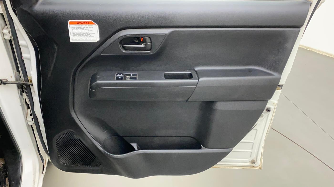 2019 Maruti New Wagon-R LXI CNG 1.0, CNG, Manual, 70,360 km, Driver Side Door Panels Control