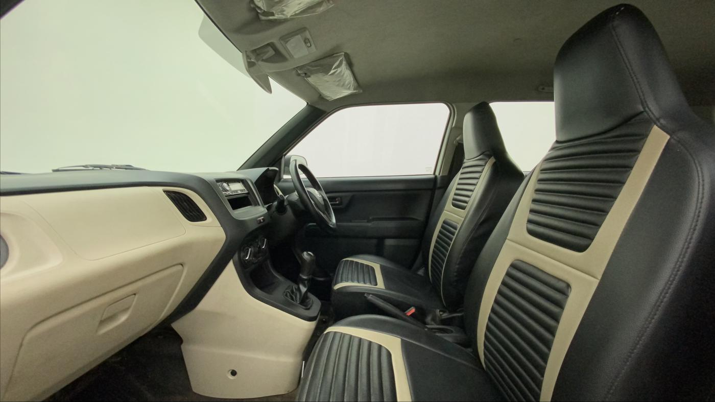 2019 Maruti New Wagon-R LXI CNG 1.0, CNG, Manual, 70,360 km, Right Side Front Door Cabin