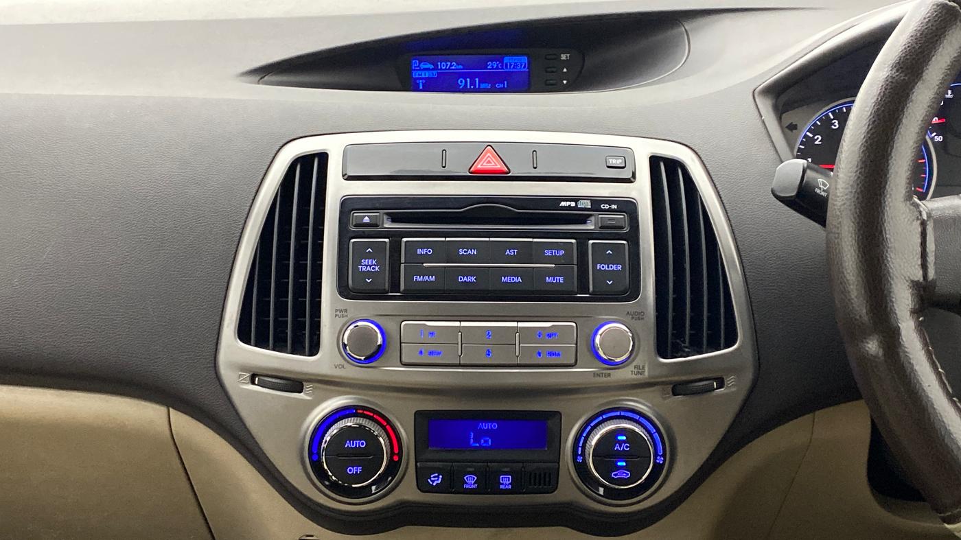 2013 Hyundai i20 MAGNA (O) 1.2, Petrol, Manual, 61,452 km, Air Conditioner