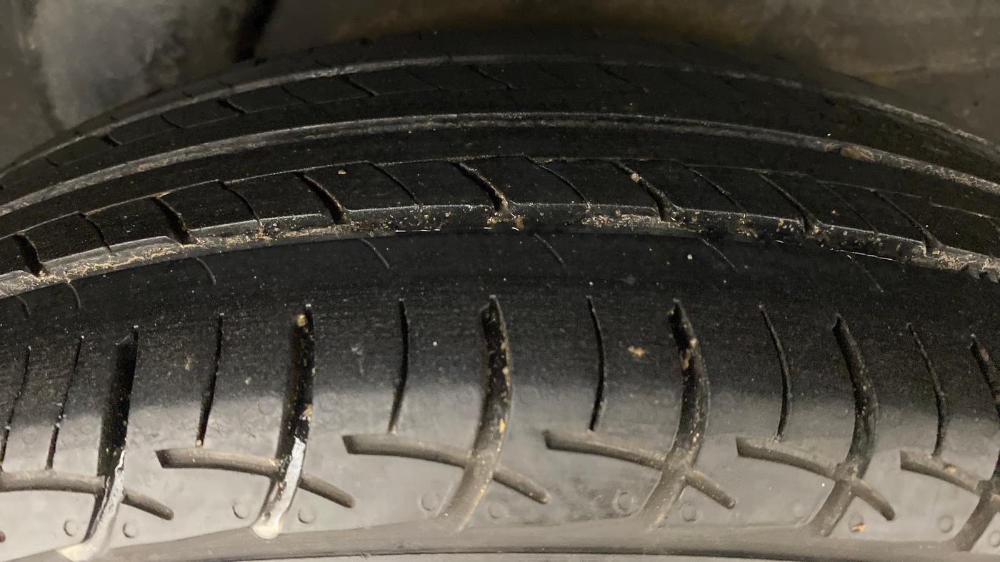 2013 Hyundai i20 MAGNA (O) 1.2, Petrol, Manual, 61,452 km, Left Rear Tyre Tread