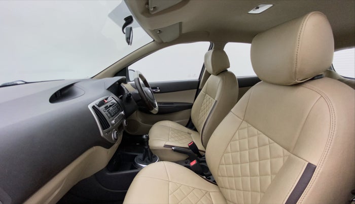 2013 Hyundai i20 MAGNA (O) 1.2, Petrol, Manual, 61,452 km, Right Side Front Door Cabin