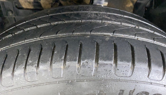 2018 Maruti Vitara Brezza ZDI, Diesel, Manual, 91,293 km, Left Front Tyre Tread