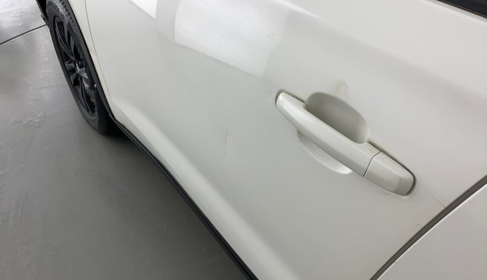 2018 Maruti Vitara Brezza ZDI, Diesel, Manual, 91,293 km, Front passenger door - Slightly dented