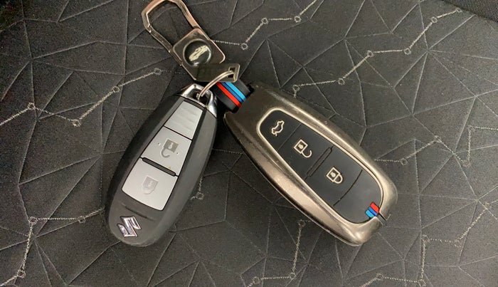 2019 Maruti IGNIS ZETA 1.2 AMT, CNG, Automatic, 85,452 km, Key Close Up