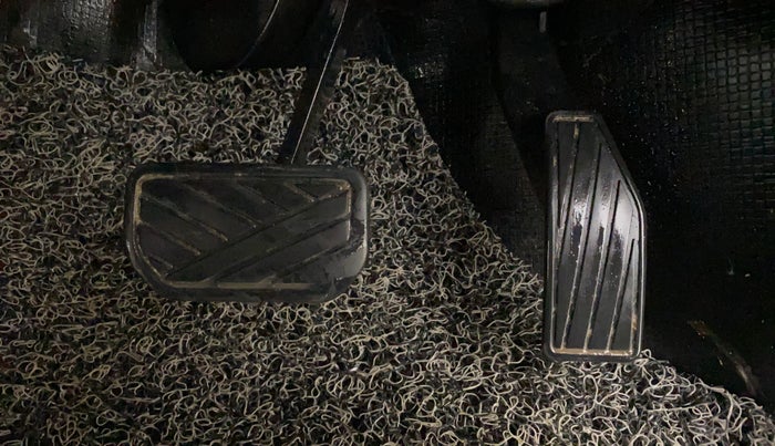 2019 Maruti IGNIS ZETA 1.2 AMT, CNG, Automatic, 85,452 km, Pedals