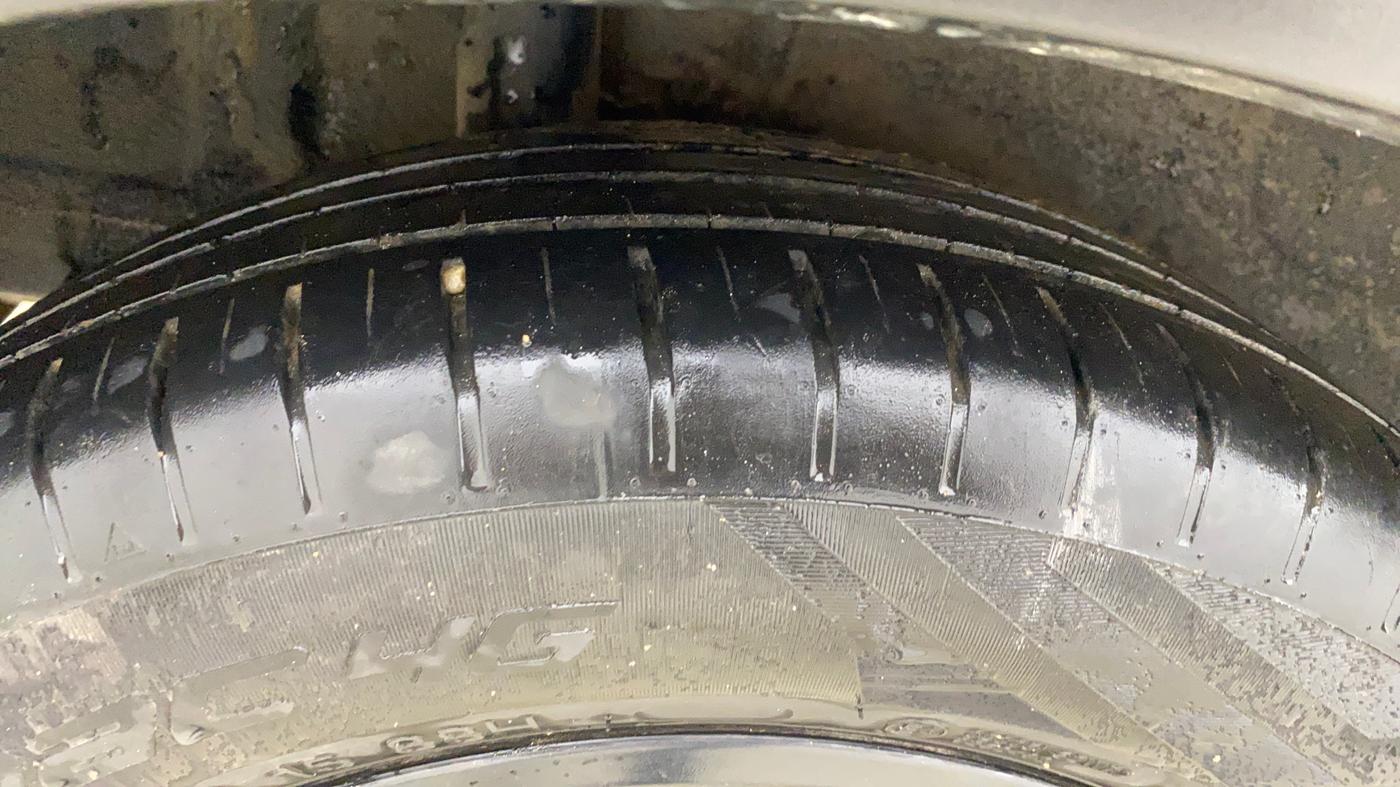2019 Maruti IGNIS ZETA 1.2 AMT, CNG, Automatic, 86,772 km, Right Rear Tyre Tread