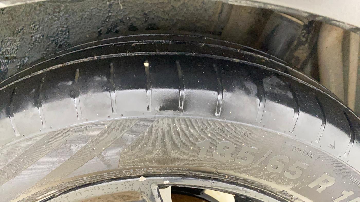 2019 Maruti IGNIS ZETA 1.2 AMT, CNG, Automatic, 86,772 km, Left Rear Tyre Tread
