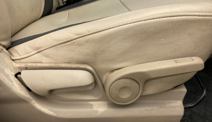 2013 Maruti A Star VXI (ABS) AT, Petrol, Automatic, 30,333 km, Driver Side Adjustment Panel