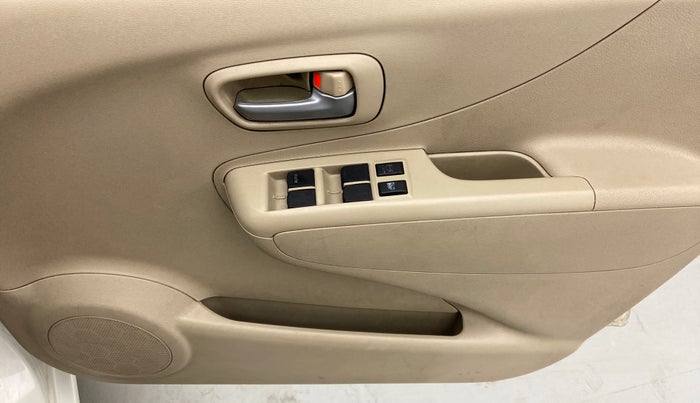 2013 Maruti A Star VXI (ABS) AT, Petrol, Automatic, 30,333 km, Driver Side Door Panels Control