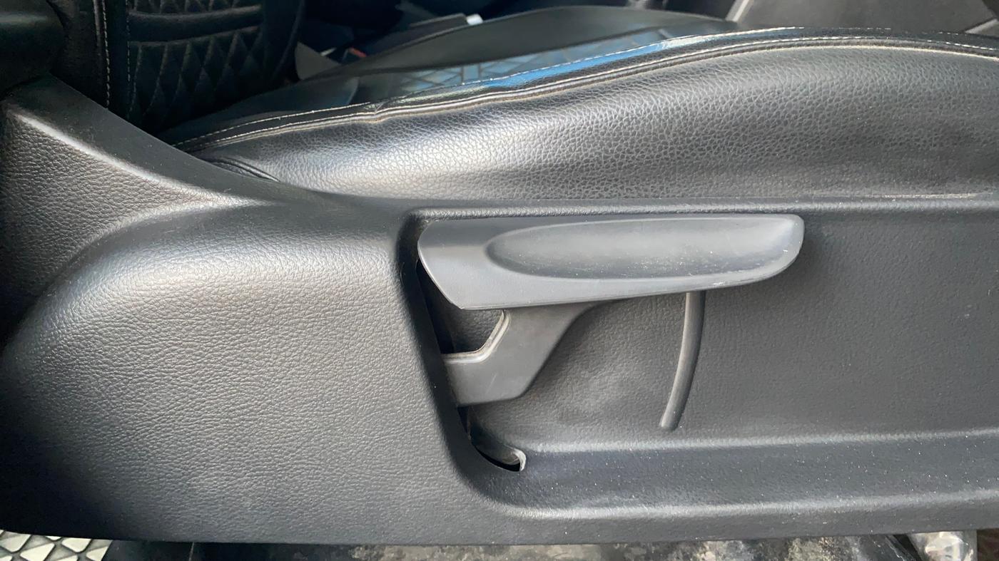 2019 Volkswagen Polo GT TSI AT, Petrol, Automatic, 1,02,869 km, Driver Side Adjustment Panel