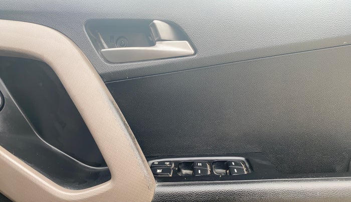 2016 Hyundai Creta SX PLUS AT 1.6 PETROL, Petrol, Automatic, 99,170 km, Driver Side Door Panels Control