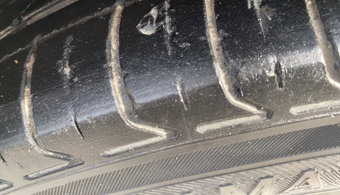 2016 Hyundai Creta SX PLUS AT 1.6 PETROL, Petrol, Automatic, 99,170 km, Right Front Tyre Tread