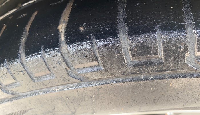 2016 Hyundai Creta SX PLUS AT 1.6 PETROL, Petrol, Automatic, 99,170 km, Left Rear Tyre Tread