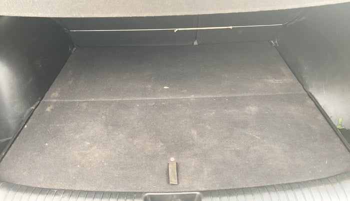 2016 Hyundai Creta SX PLUS AT 1.6 PETROL, Petrol, Automatic, 99,170 km, Boot Inside