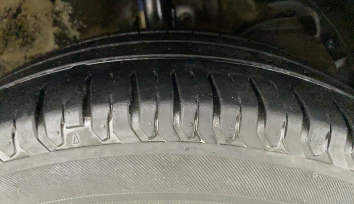 2019 Maruti XL6 ALPHA AT, Petrol, Automatic, 41,276 km, Right Front Tyre Tread