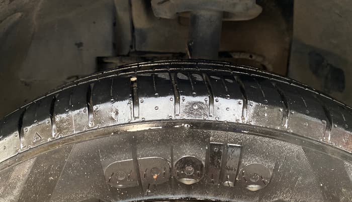 2022 Tata NEXON XM PLUS SUNROOF PETROL, Petrol, Manual, 1,04,237 km, Left Front Tyre Tread