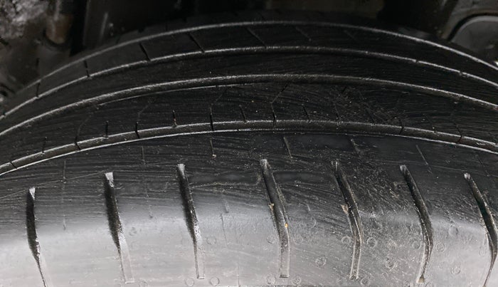 2019 Hyundai VENUE S MT 1.2 KAPPA, Petrol, Manual, 16,759 km, Left Rear Tyre Tread