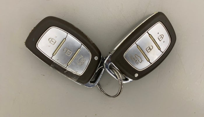 2014 Hyundai Grand i10 SPORTZ 1.2 KAPPA VTVT, Petrol, Manual, 94,819 km, Key Close Up