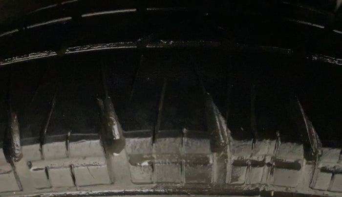 2014 Hyundai Grand i10 SPORTZ 1.2 KAPPA VTVT, Petrol, Manual, 94,819 km, Left Rear Tyre Tread