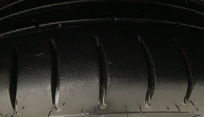 2014 Hyundai Grand i10 SPORTZ 1.2 KAPPA VTVT, Petrol, Manual, 94,819 km, Right Front Tyre Tread