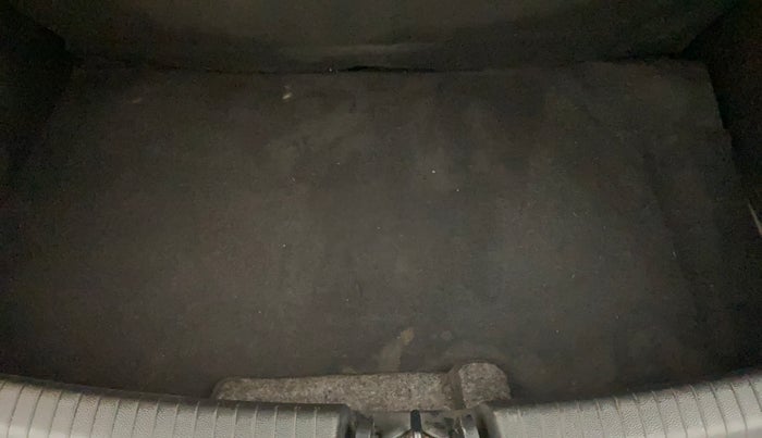 2014 Hyundai Grand i10 SPORTZ 1.2 KAPPA VTVT, Petrol, Manual, 94,819 km, Boot Inside