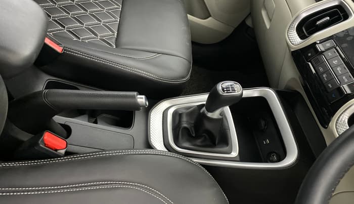 2022 KIA SONET HTX 1.0 IMT, Petrol, Manual, 20,611 km, Gear Lever