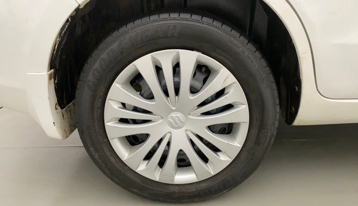 2013 Maruti Ertiga VXI CNG, CNG, Manual, 96,431 km, Right Rear Wheel