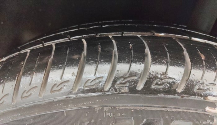 2018 Ford Ecosport TITANIUM 1.5L DIESEL, Diesel, Manual, 79,460 km, Left Rear Tyre Tread