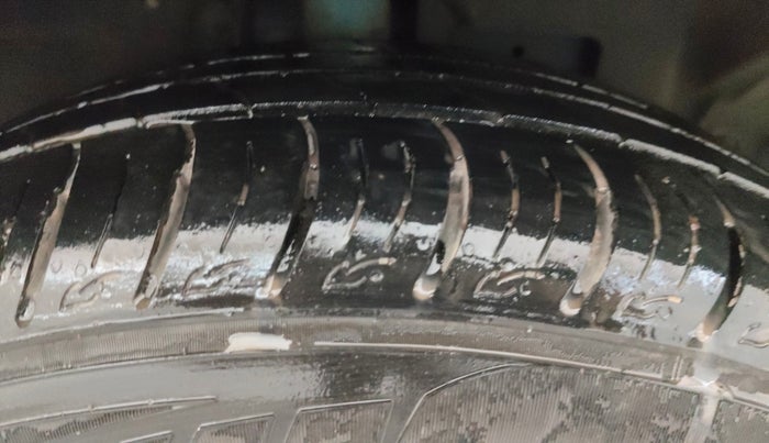 2018 Ford Ecosport TITANIUM 1.5L DIESEL, Diesel, Manual, 79,460 km, Right Front Tyre Tread