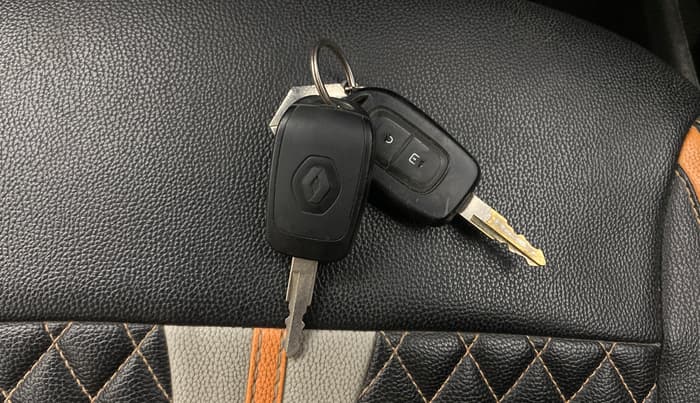 2018 Renault Kwid RXT 1.0 AMT, Petrol, Automatic, 68,300 km, Key Close Up