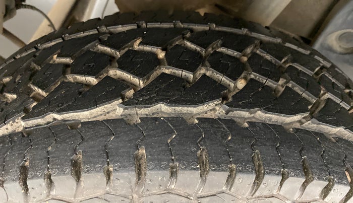 2013 Nissan Terrano XL P, Petrol, Manual, 90,264 km, Left Rear Tyre Tread