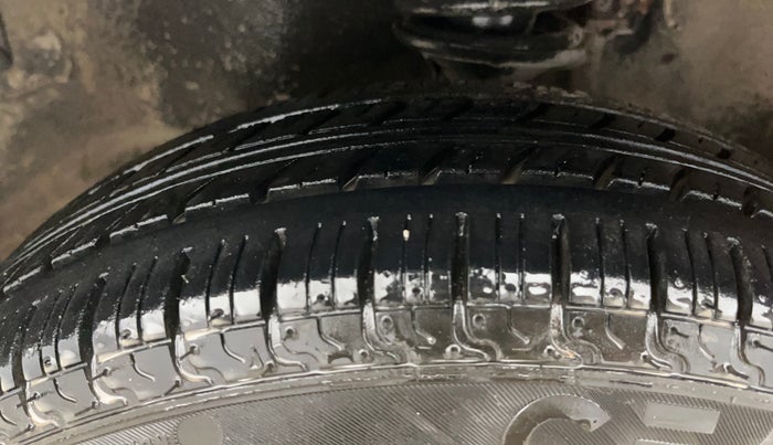 2015 Maruti Alto K10 VXI AMT, Petrol, Automatic, 31,358 km, Left Front Tyre Tread